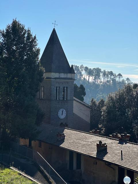 Kirchturm des Santuario di Soviore